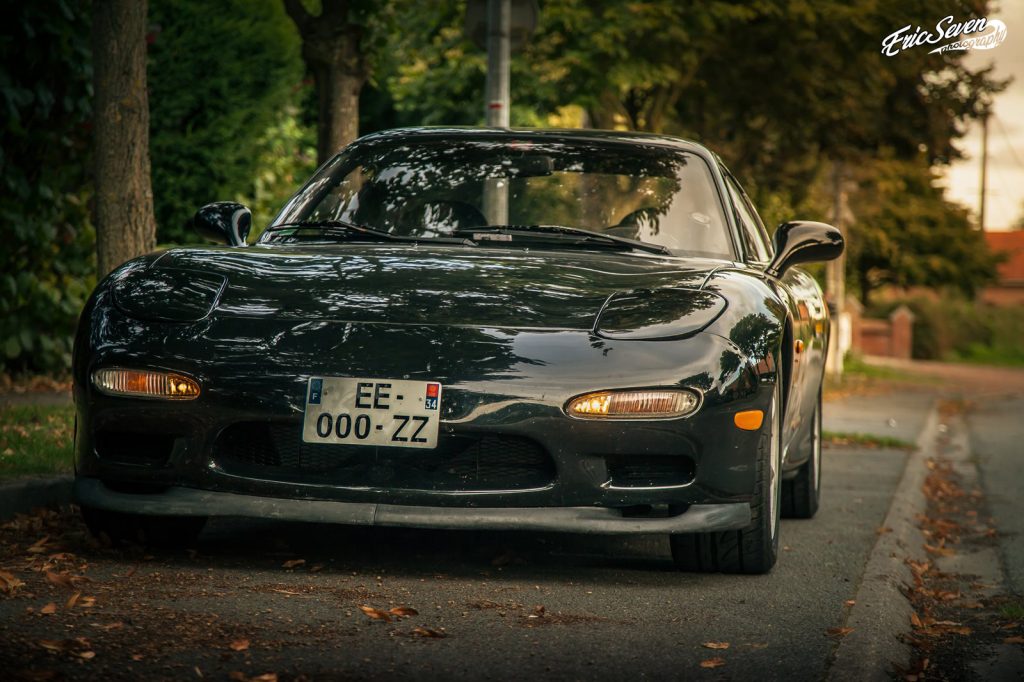 A Black Mazda RX-7 FD, Stock/OEM.