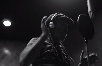 Brain Damage meets Willi Williams – Fyah Bun (Official reggae music video)